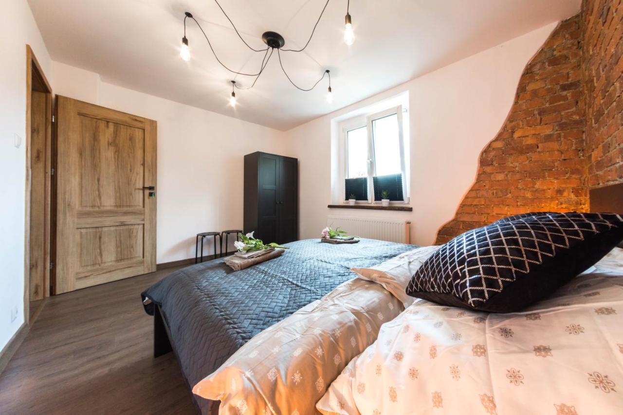 Apartament Wita Stwosza Jelenia Gora Exterior photo