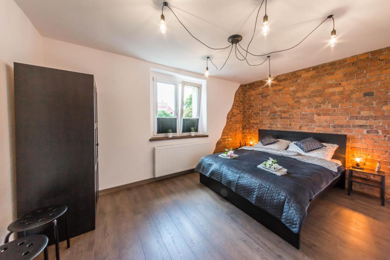 Apartament Wita Stwosza Jelenia Gora Exterior photo