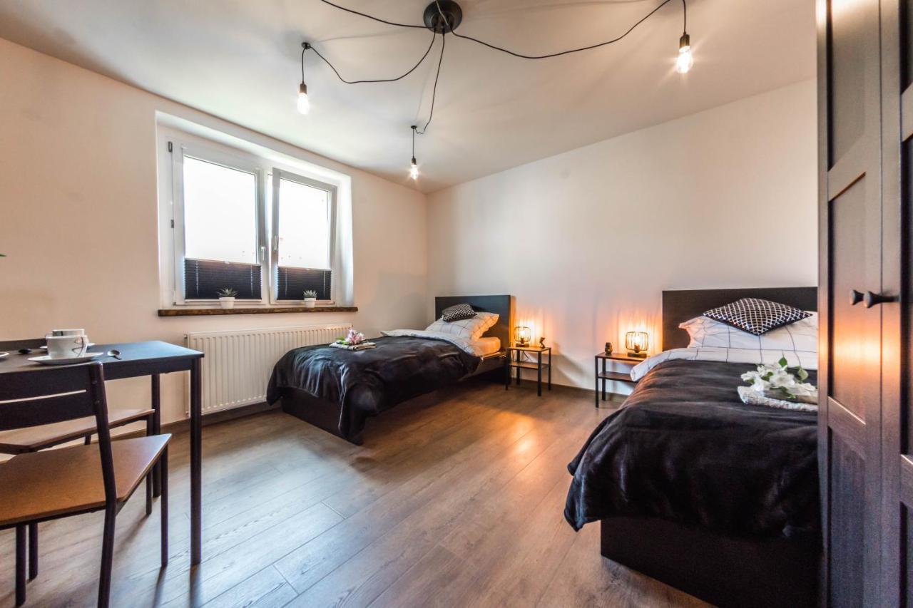 Apartament Wita Stwosza Jelenia Gora Exterior photo